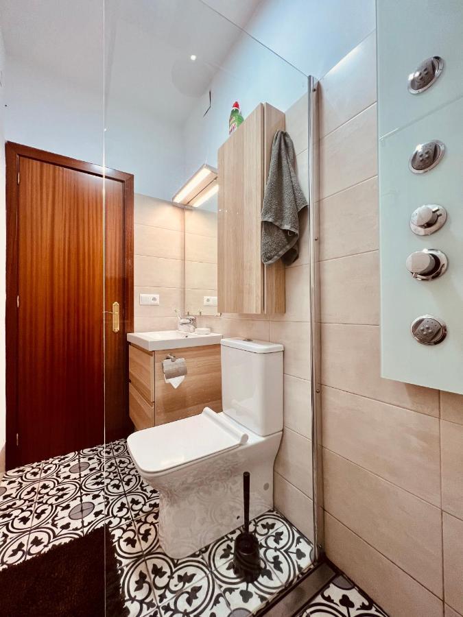 Town House With Patio In Quiet Residential Area 10 Min From Beach Торремолинос Экстерьер фото